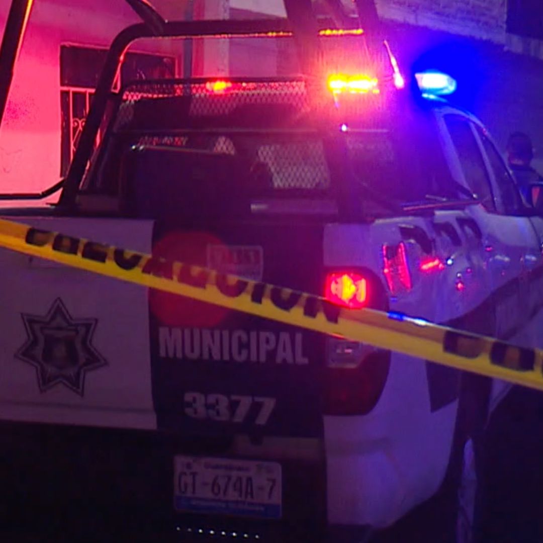 Un ataque armado afuera de un domicilio en la calle San Luis Potosí, dejó a tres personas fallecidas.